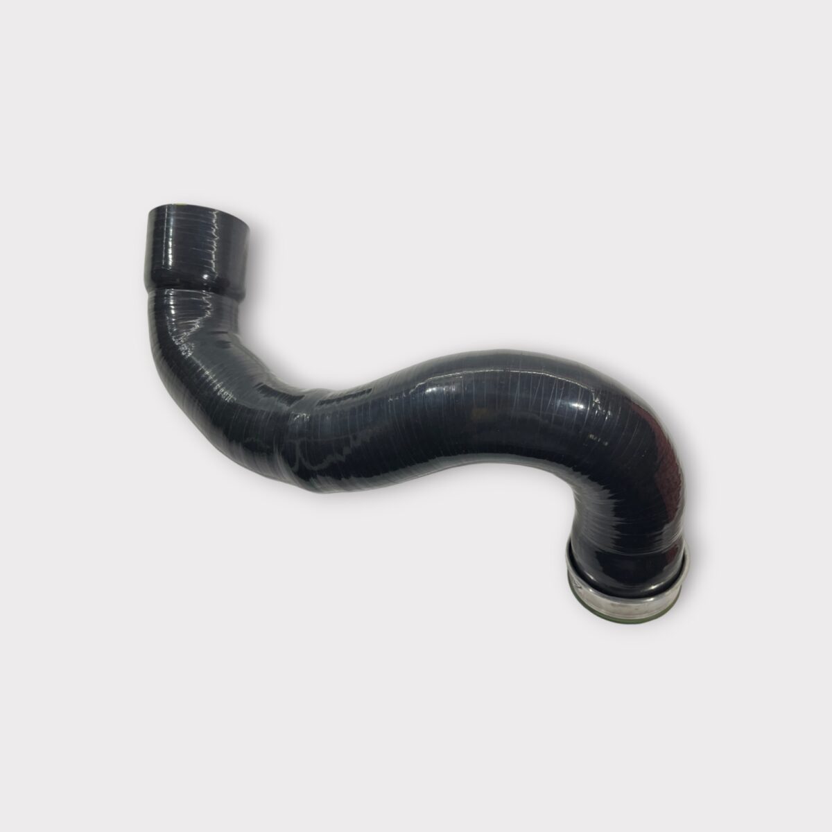Mercedes/Dodge/Freightliner Sprinter 2.7 L Diesel (2002–2006) Replacement Turbocharger Intercooler Hose - Image 2